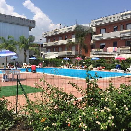 Апартаменти Taormina Mare Piscina Fondachello Фондакелло Екстер'єр фото