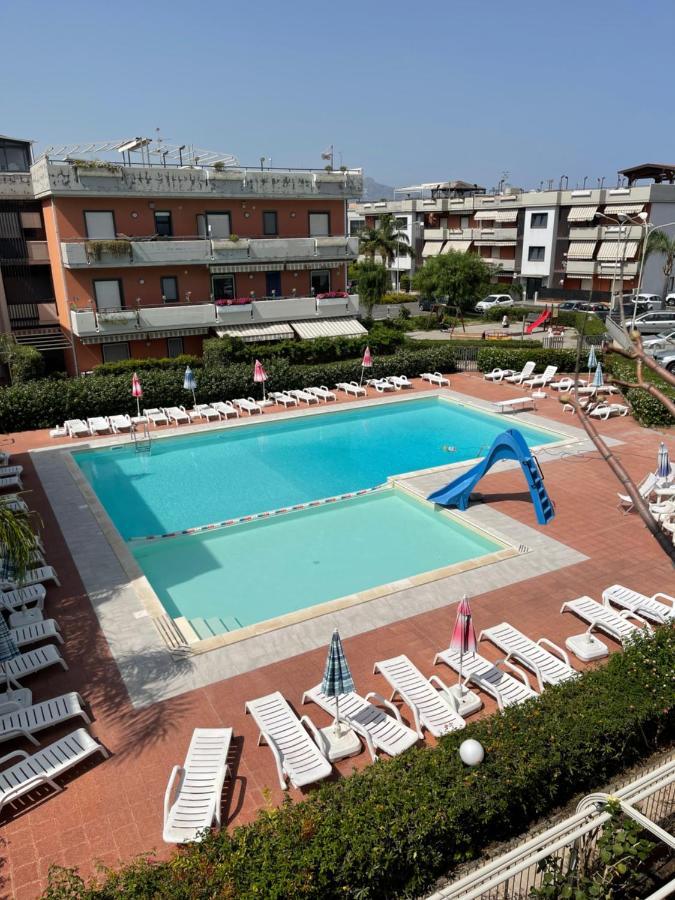 Апартаменти Taormina Mare Piscina Fondachello Фондакелло Екстер'єр фото